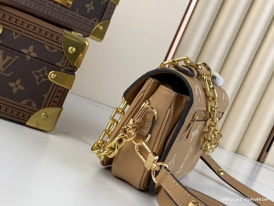 Official oldcobbler POCHETTE WEST LOUIS VUITTON EAST METIS 0718